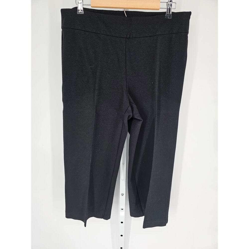 Chicos Women's Black Perfect Stretch Ponte Pull On Capris Pants Size 2.5